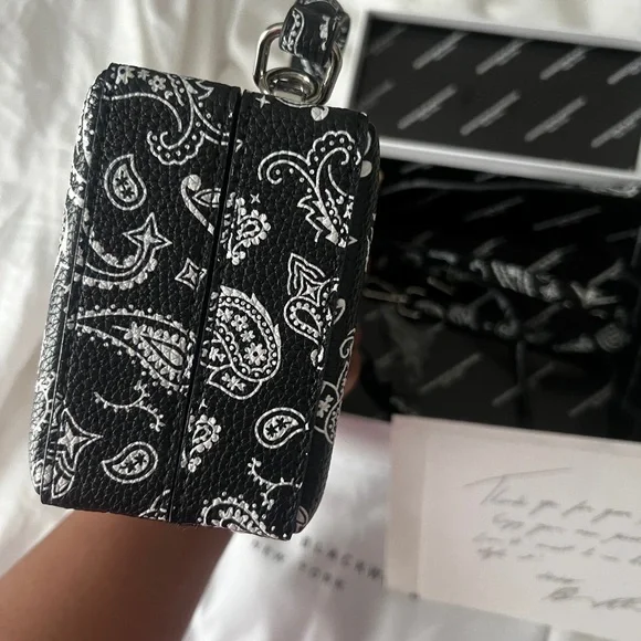 Brandon Blackwood Mini Trunk Bag - Picture 4 of 9